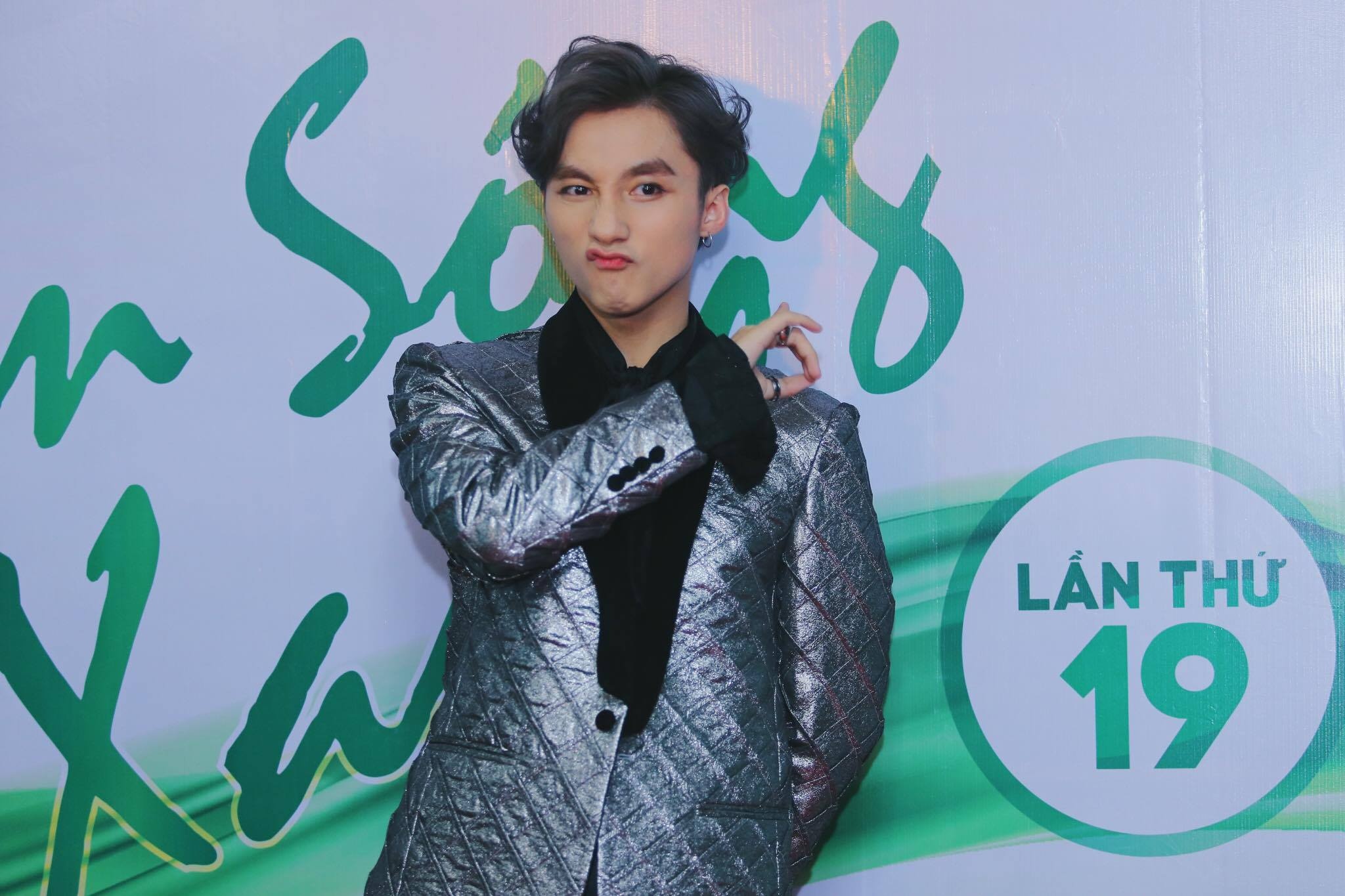 Sao Viet tren tham do Lan song xanh anh 2