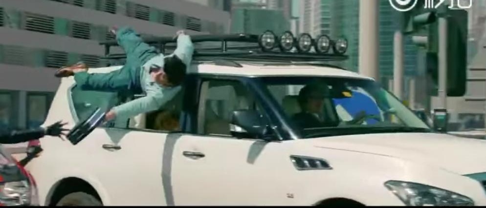 Phim moi cua Thanh Long lam hong 70 sieu xe anh 11