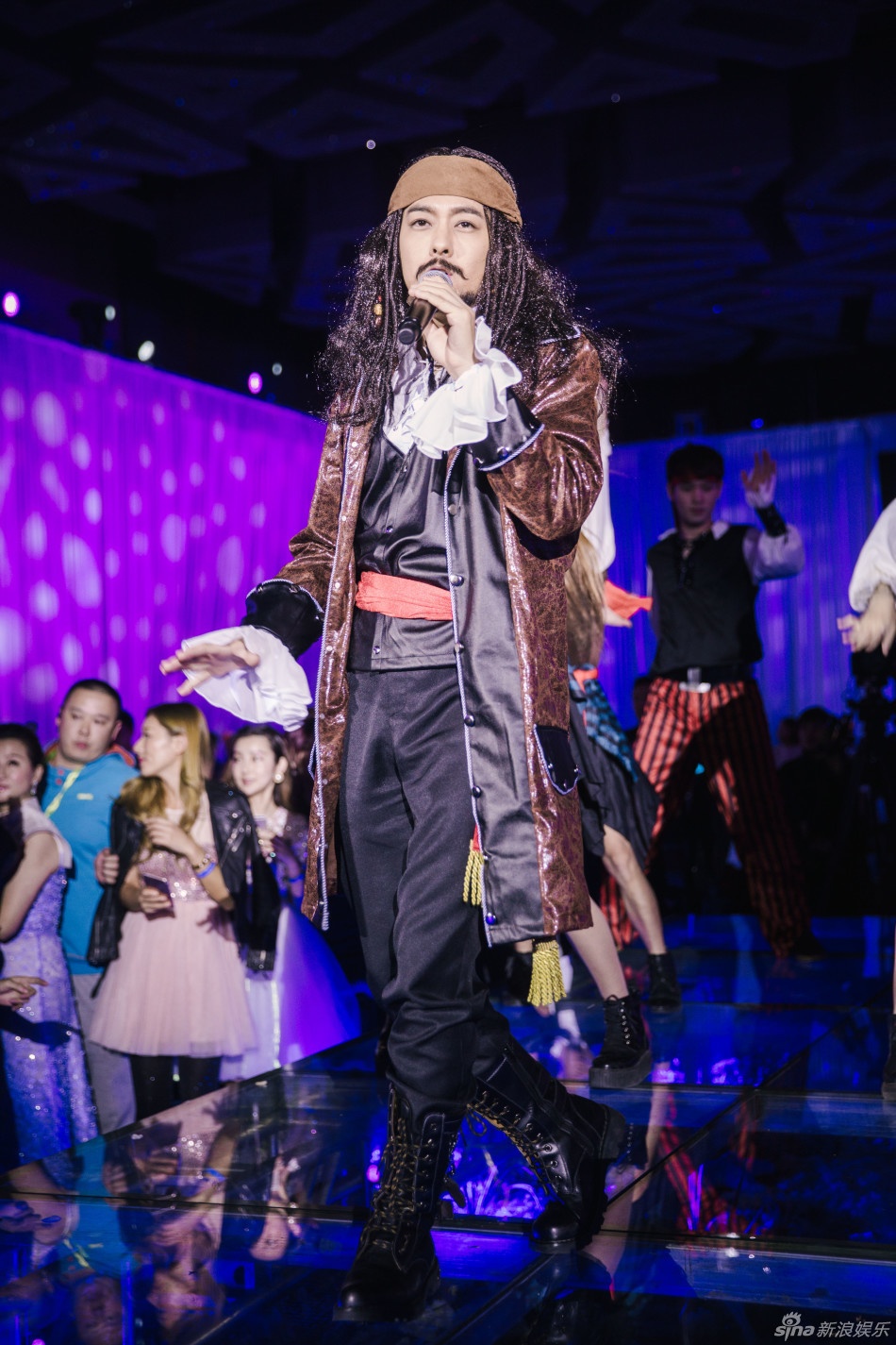 Dam cuoi Chung Le De va Truong Luan Thac anh 2