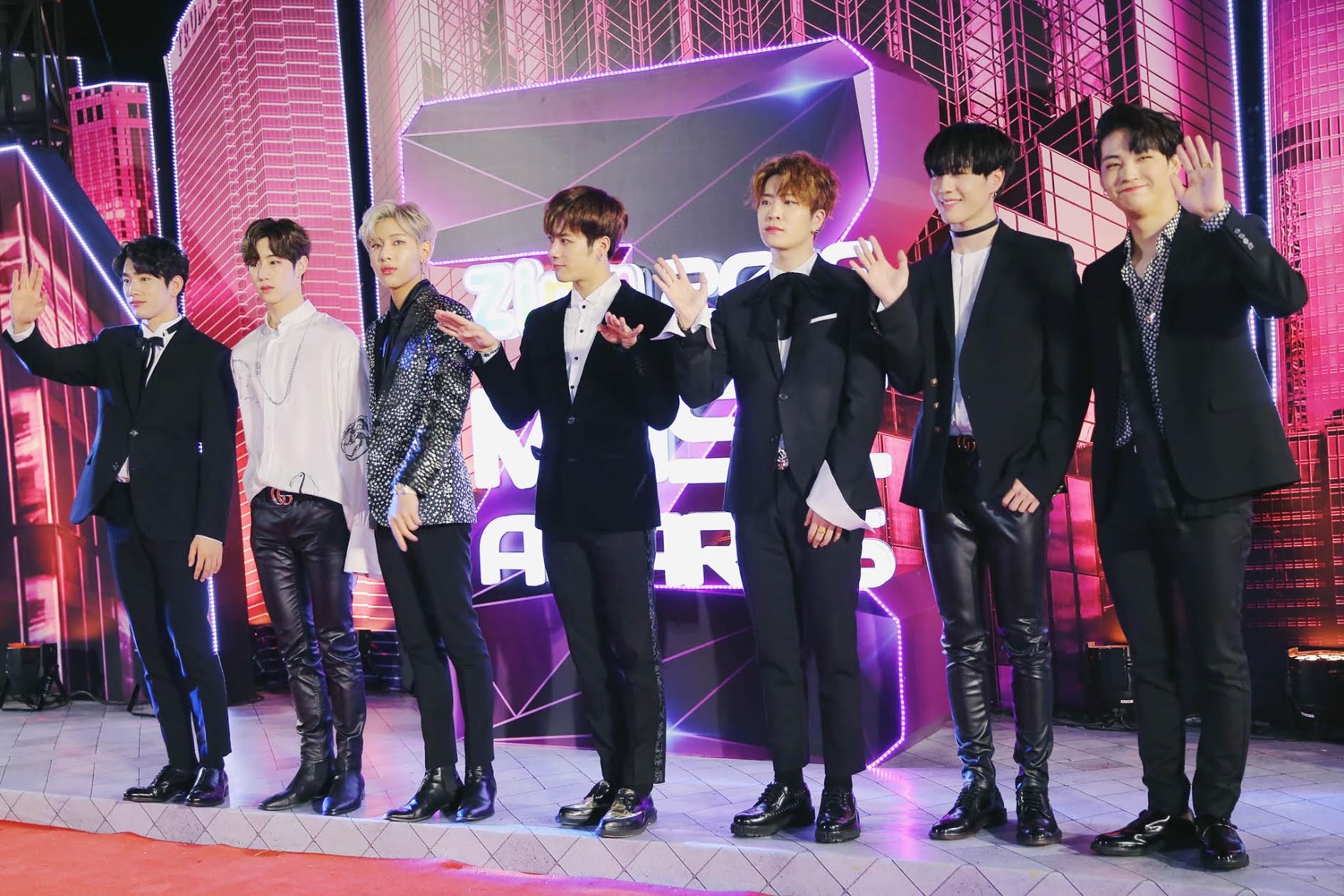 Dan sao Viet tap nap xuat hien tren tham do ZMA anh 7