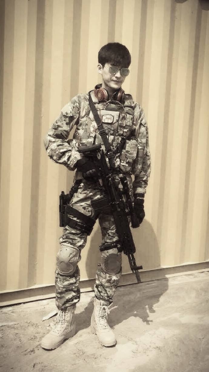 Ngô Kinh khó chịu với tài tử Trương Hàn ảnh 1 Ngo Kinh kho chiu voi tai tu Truong Han anh 1