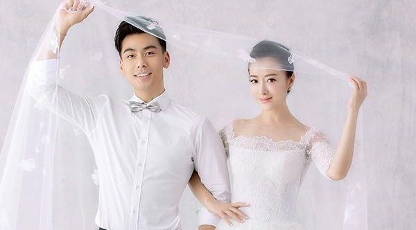 Giai nhan 'Anh hung xa dieu' bat ngo tung anh cuoi hinh anh