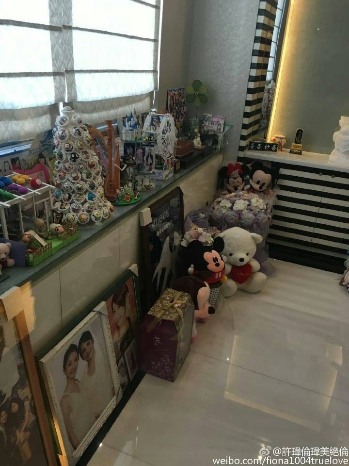 Khán giả tưởng nhớ Hứa Vỹ Luân ảnh 3 Khan gia tuong nho Hua Vy Luan anh 3