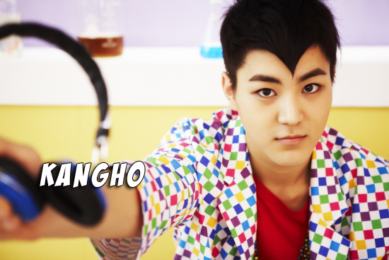 Nam ca si 24 tuoi bi bat vi tang tru, su dung ma tuy tap the hinh anh