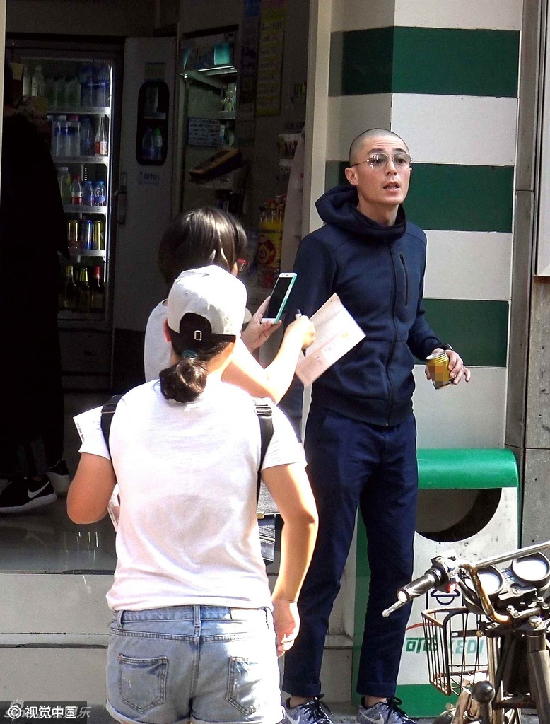 Hoắc Kiến Hoa quát người chụp ảnh ảnh 1 Hoac Kien Hoa quat nguoi chup anh anh 1