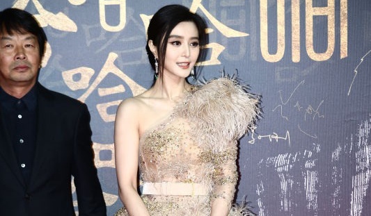 Ly Than, Pham Bang Bang ne tranh nhau tren tham do hinh anh