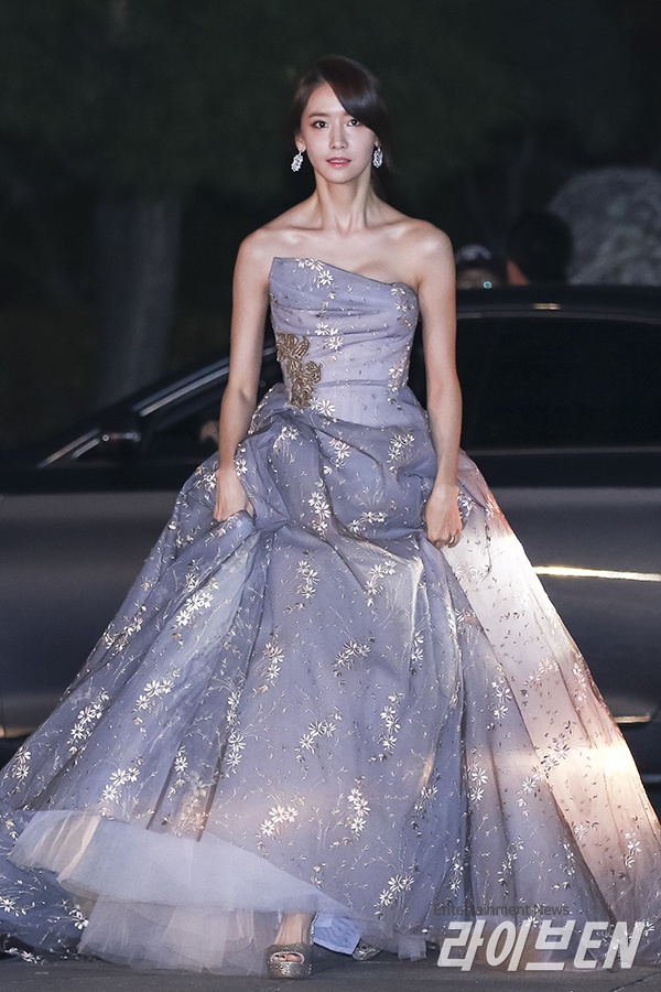 Chi Pu tren tham do Asia Artist Awards anh 9