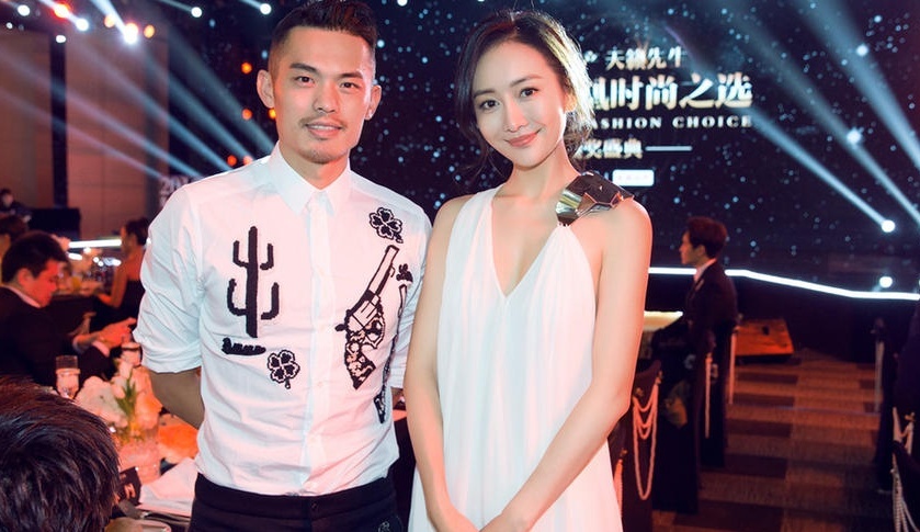 Anh Lin Dan than mat voi nguoi tinh Luu Khai Uy bi che nhao hinh anh