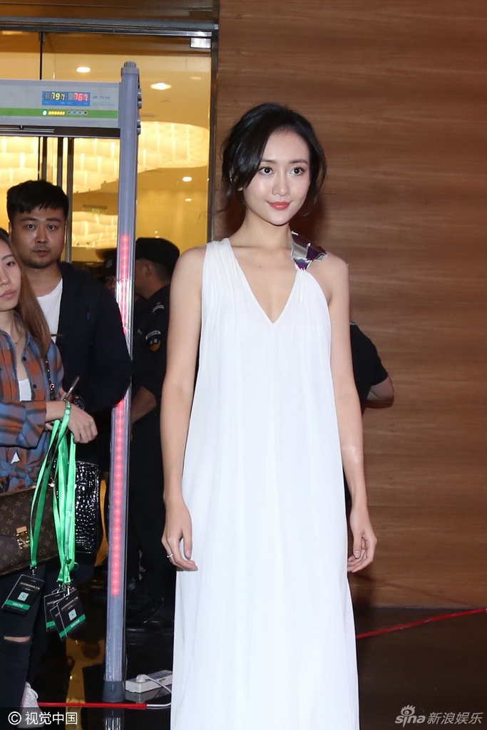 Lin Dan,  Luu Khai Uy ngoai tinh anh 4