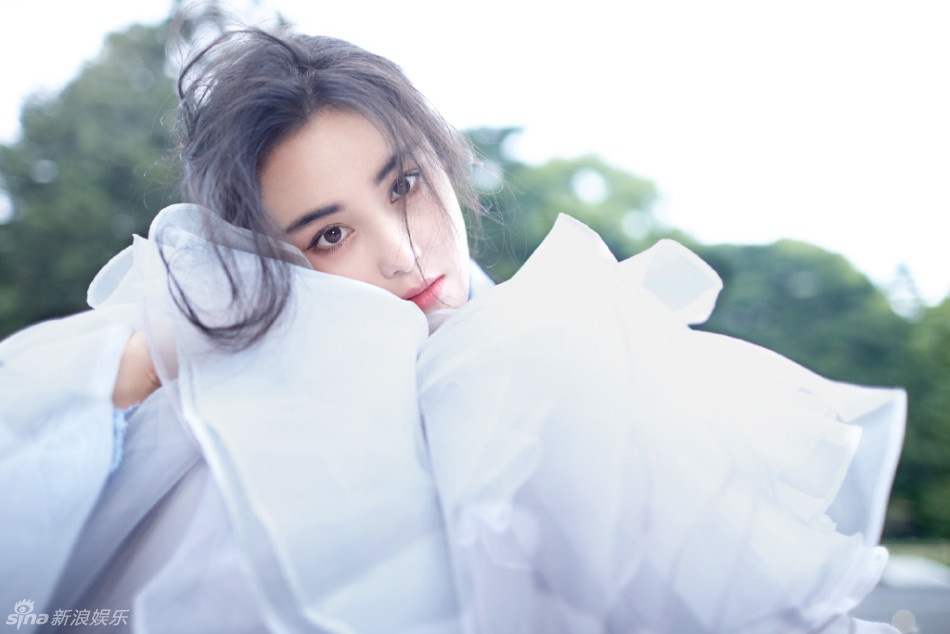 Truong Hinh Du di dieu tri tam ly sau be boi doi tu hinh anh