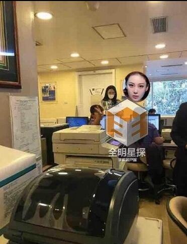 Truong Hinh Du di kham tam ly anh 1