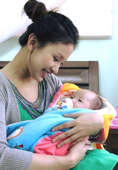 Vân Hugo bị bệnh ảnh 2 Van Hugo bi benh anh 2