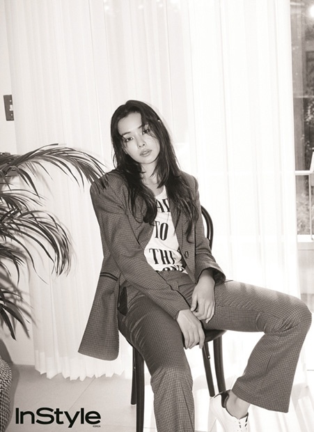 Hai hoa hậu Hàn quyến rũ trên tạp chí ảnh 1 Hai hoa hau Han quyen ru tren tap chi anh 1