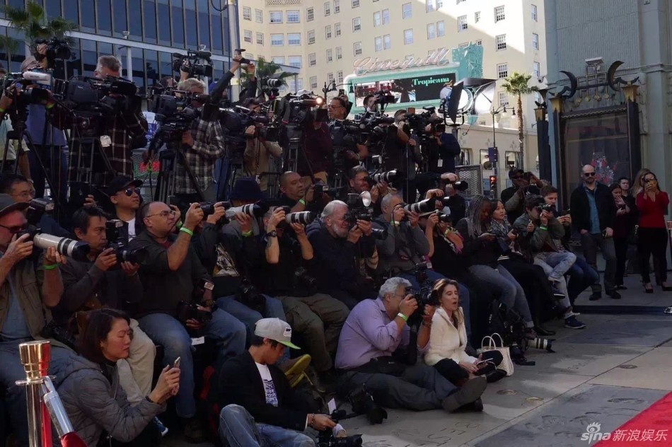 Chan Tu Dan in dau tay tai Hollywood anh 9