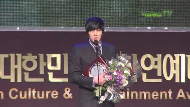 Sao Viet thang giai quoc te anh 4