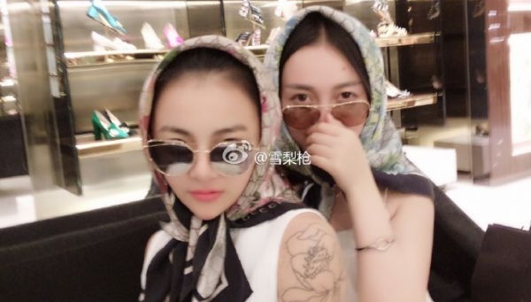 MC Trung Quoc bi an 4 nam tu vi phat truc tiep clip dung tuc hinh anh