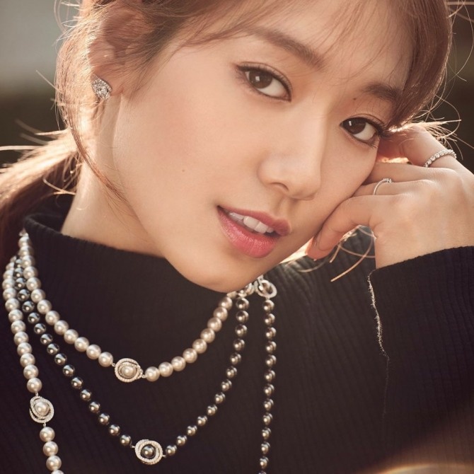 Park Shin Hye dam tham voi nu trang anh 7