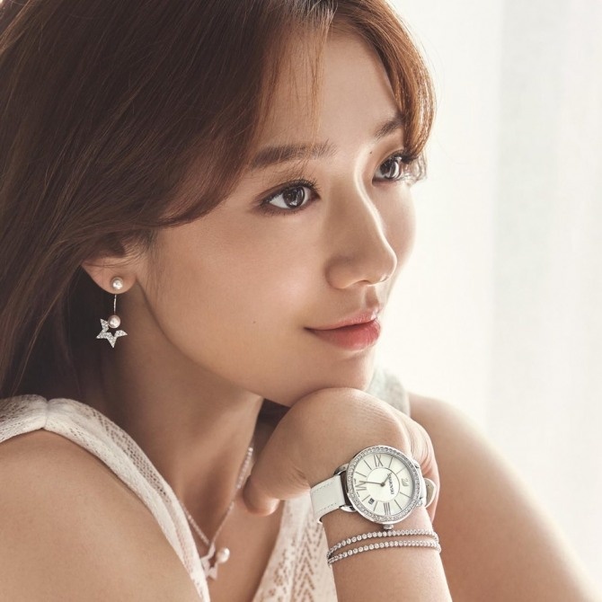 Park Shin Hye dam tham voi nu trang anh 6