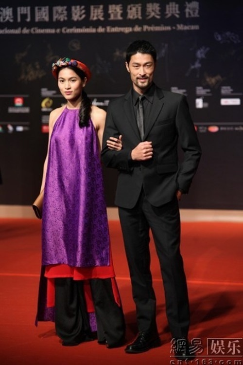 Johnny Trí Nguyễn và Nhung Kate tại LHP Macau ảnh 1 Johnny Tri Nguyen va Nhung Kate tai LHP Macau anh 1