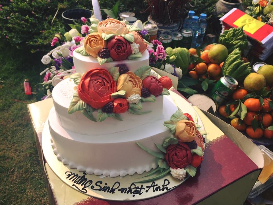 Vo con va ban be chuc mung sinh nhat Tran Lap anh 2