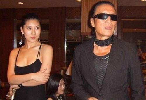 Bo Ta Dinh Phong sap co con o tuoi 80 hinh anh