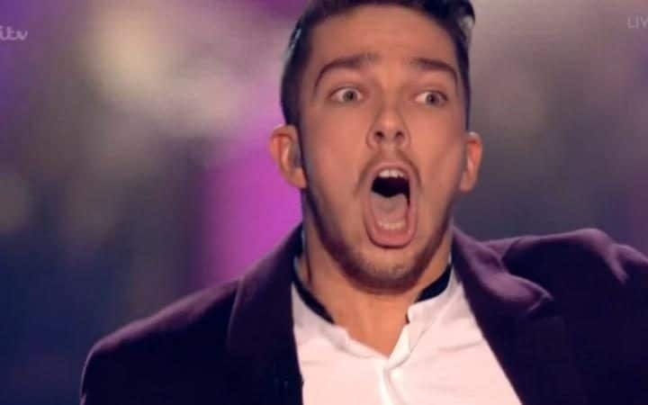 Anh chang boi ban gianh quan quan X Factor 2016 hinh anh