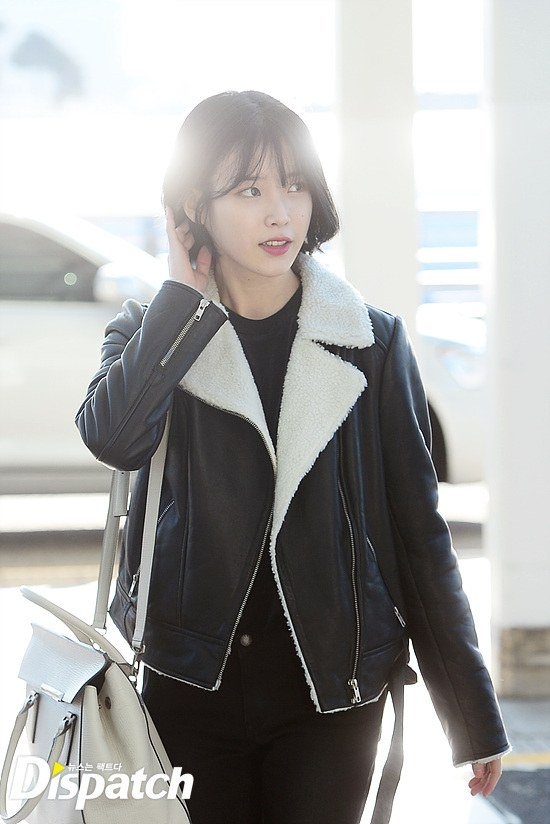 Kieu nu dao keo Han mac ca tinh o san bay anh 8