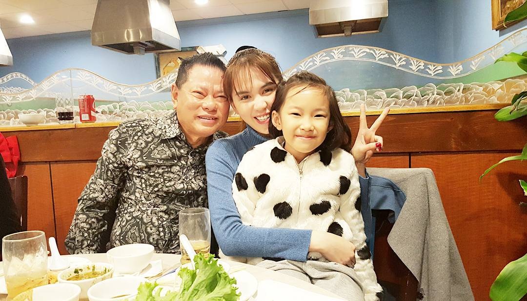 Con ty phu Hoang Kieu am chi Ngoc Trinh la vo cua cha minh hinh anh