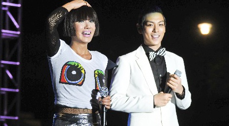 T.O.P (Big Bang) tai ngo dan chi goi cam tren san khau hinh anh