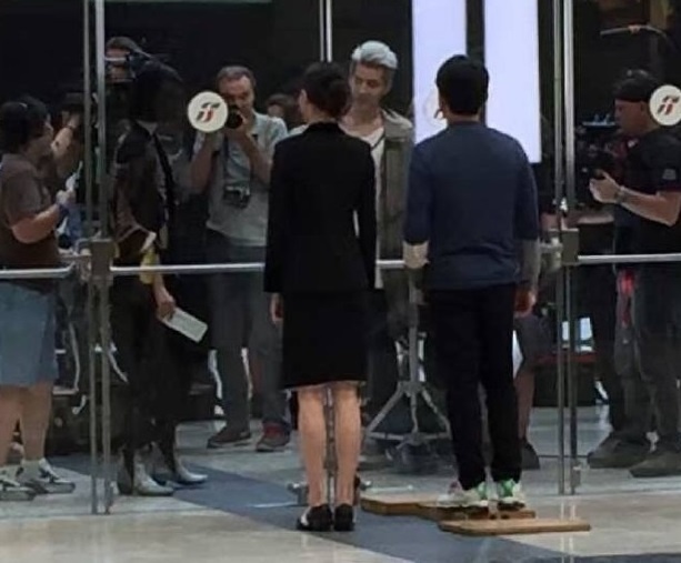 Hau truong phim cua Luong Trieu Vy anh 2