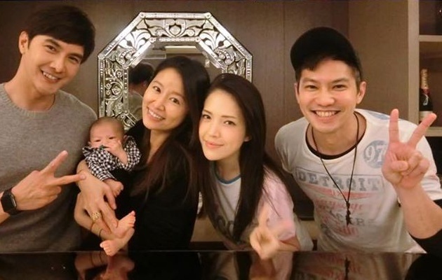 Lâm Tâm Như không đeo nhẫn cưới, sắp sinh con gái ảnh 1 Lam Tam Nhu khong deo nhan cuoi, sap sinh con gai anh 1