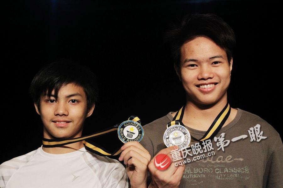 Hai nghe si tre Trung Quoc trong phan thi lap ky luc hinh anh