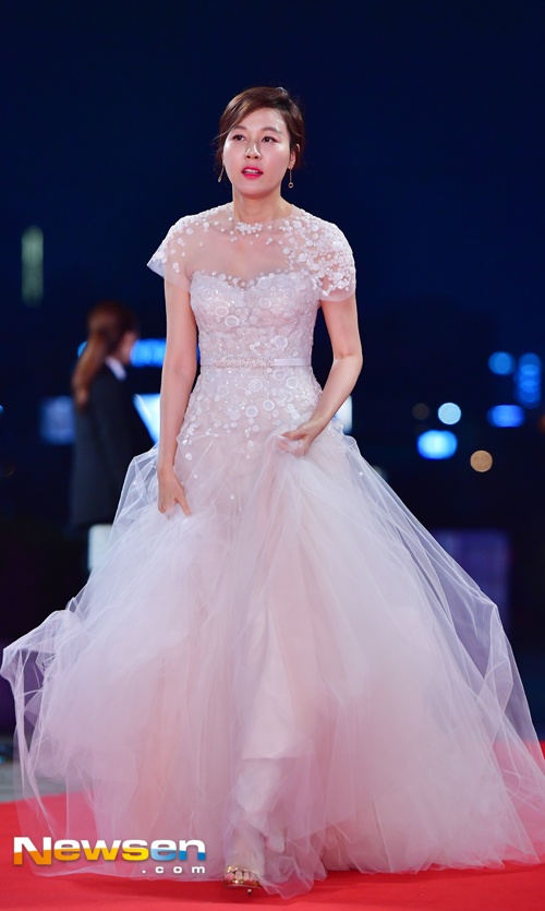 Song Joong Ki va Song Hye Kyo tren tham do anh 5