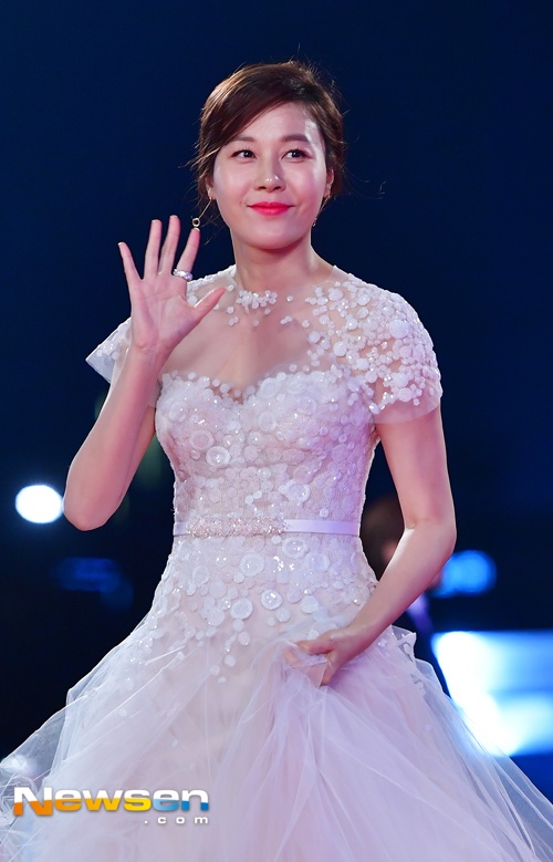 Song Joong Ki va Song Hye Kyo tren tham do anh 6