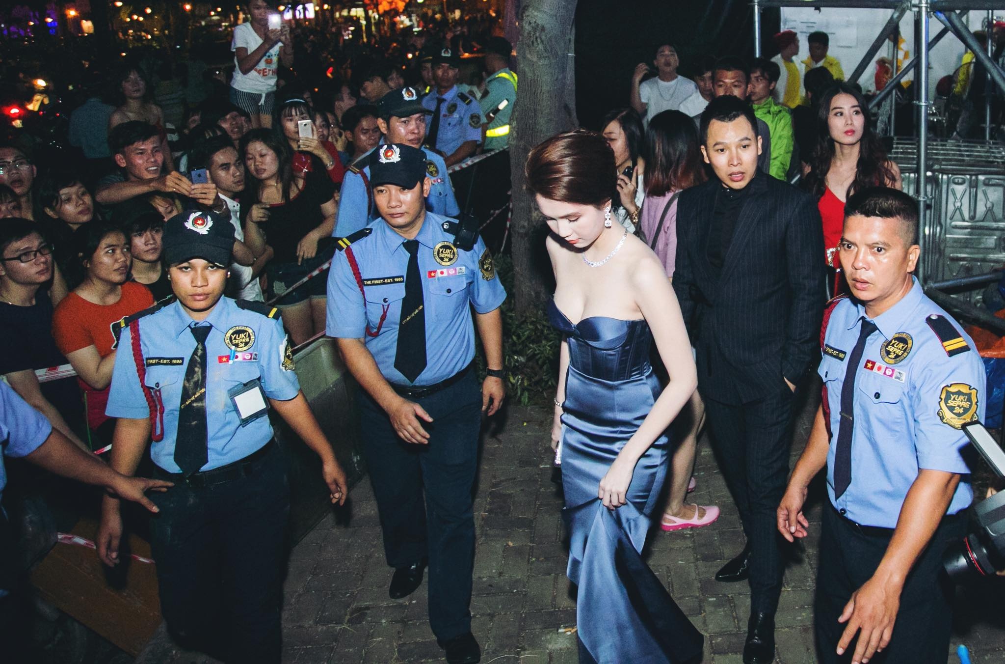 Ngoc Trinh du su kien don nam moi 2017 anh 2