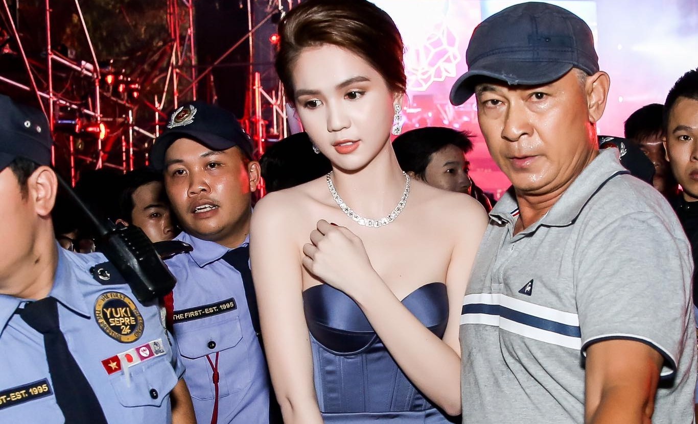 Ngoc Trinh duoc dan ve si ho tong khi du su kien don nam moi hinh anh