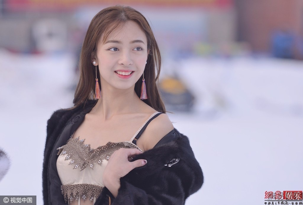 Hoa hau Du lich Te Nam anh 3