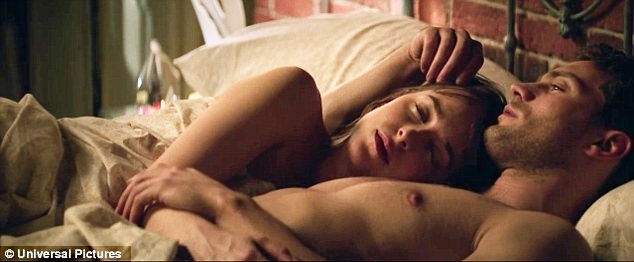 Dakota Johnson táo bạo hơn trong trailer mới ảnh 1 Dakota Johnson tao bao hon trong trailer moi anh 1