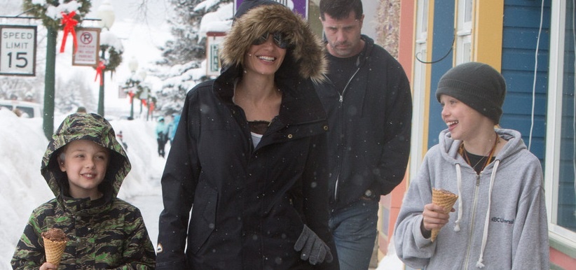 Angelina Jolie xuat hien lan dau sau tin suc khoe suy kiet hinh anh