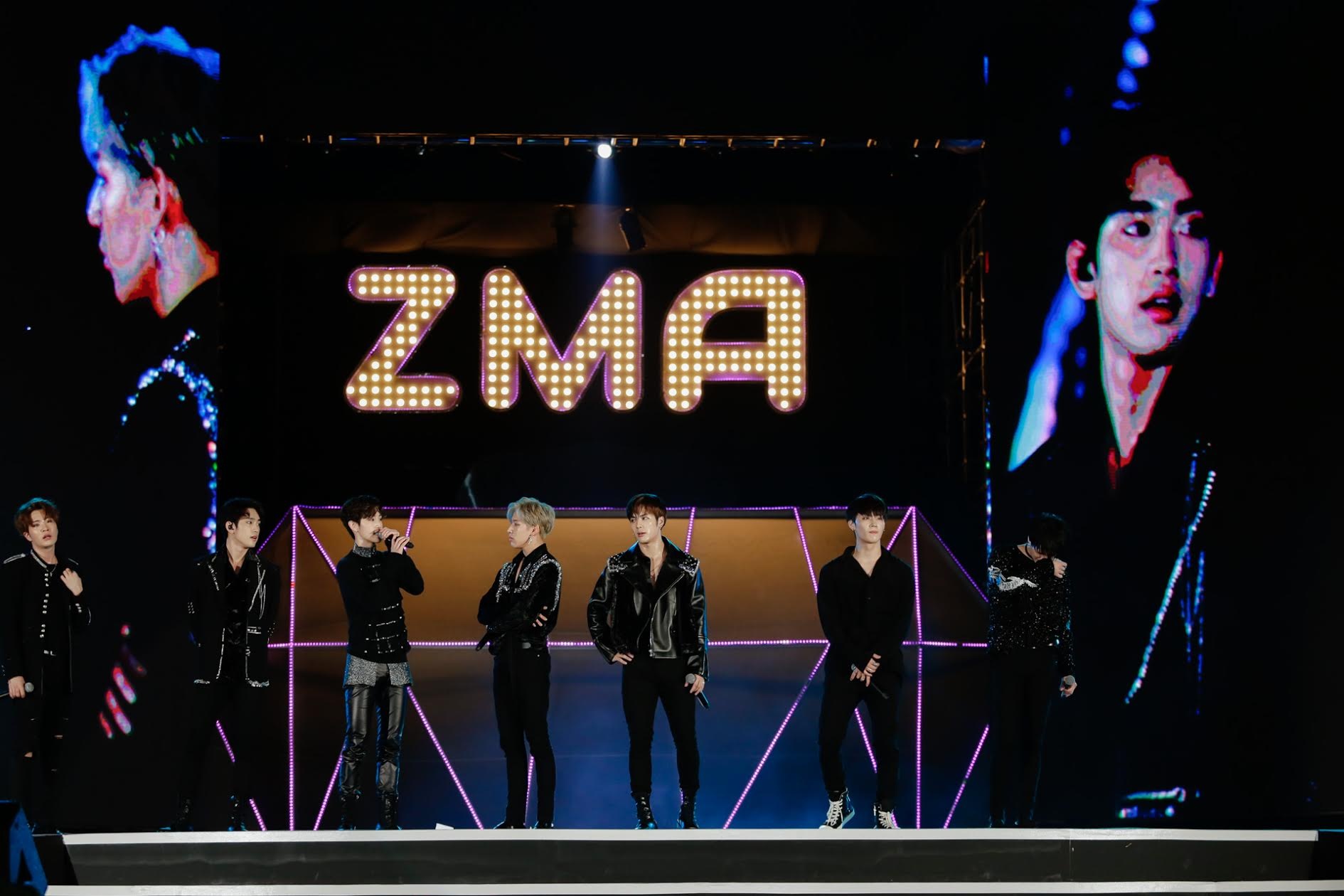 GOT7: Đốt nóng Zing Music Awards  ảnh 2 GOT7: Dot nong Zing Music Awards anh 2