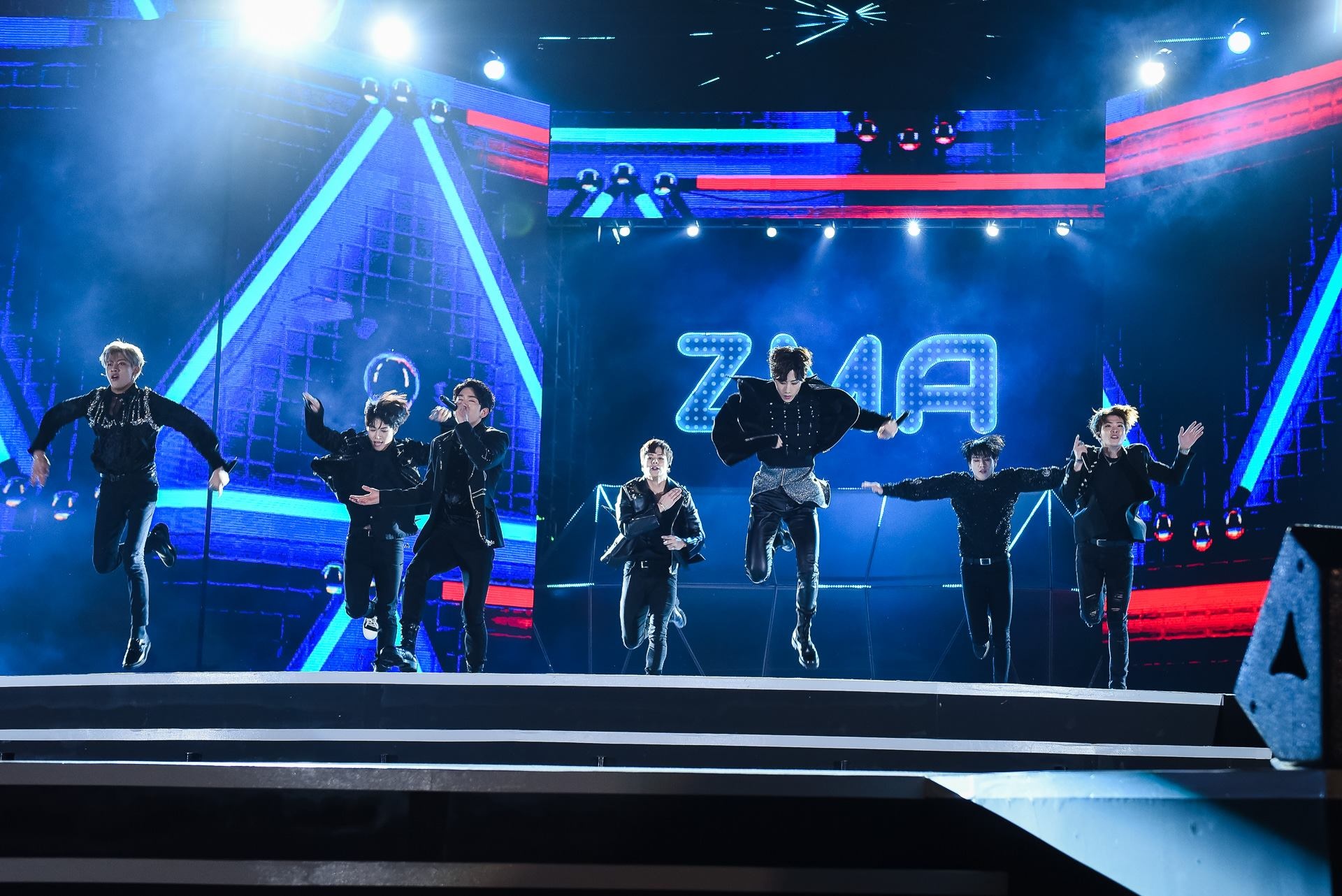 GOT7: Đốt nóng Zing Music Awards  ảnh 5 GOT7: Dot nong Zing Music Awards anh 5