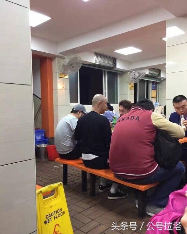 Truong Ve Kien xuong doc su nghiep anh 2