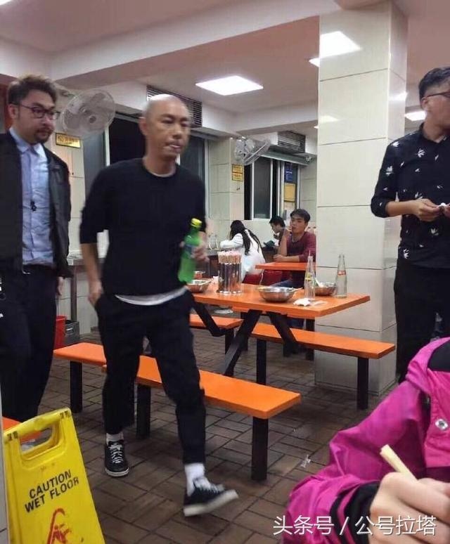 Truong Ve Kien xuong doc su nghiep anh 1