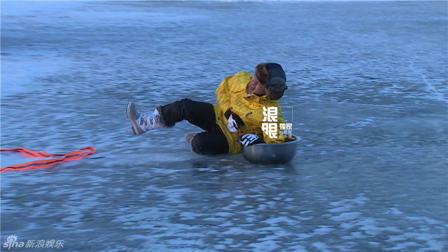 Lam Chi Dinh bi tai nan ngay khi dang ghi hinh anh 3