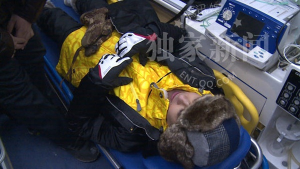 Lam Chi Dinh bi tai nan ngay khi dang ghi hinh anh 4