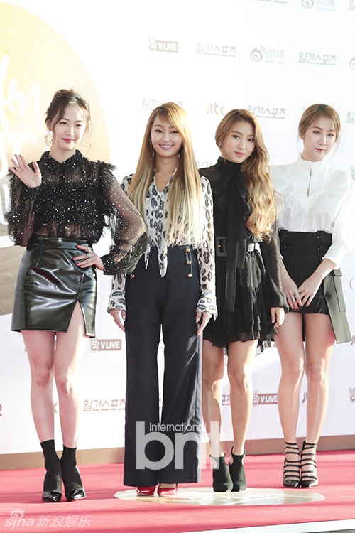 Dan sao Han xuat hien tren tham do dau nam anh 5