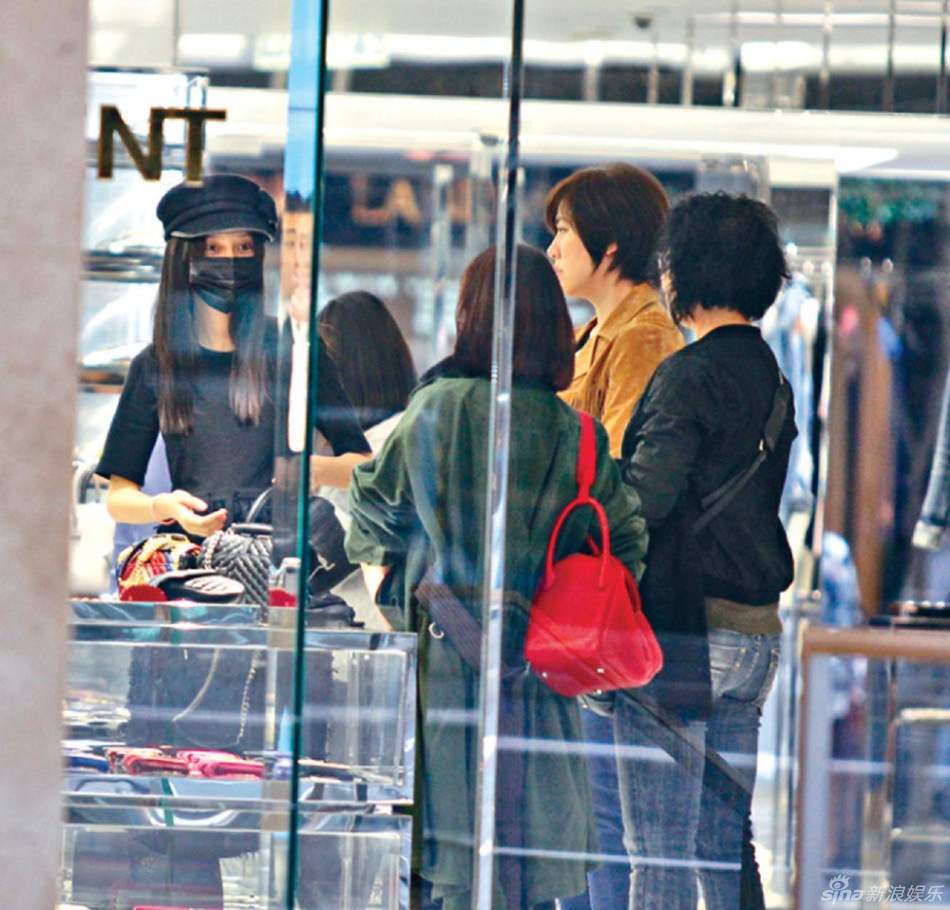 Angelababy tranh thu mua sam truoc ngay sinh anh 3