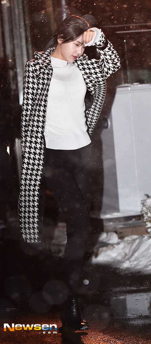 Sao Han tao dang giua troi mua tuyet anh 4