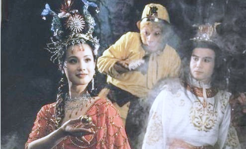 My nhan 'Tay du ky 1986': Giau kech xu, dong phim chi vi vui hinh anh