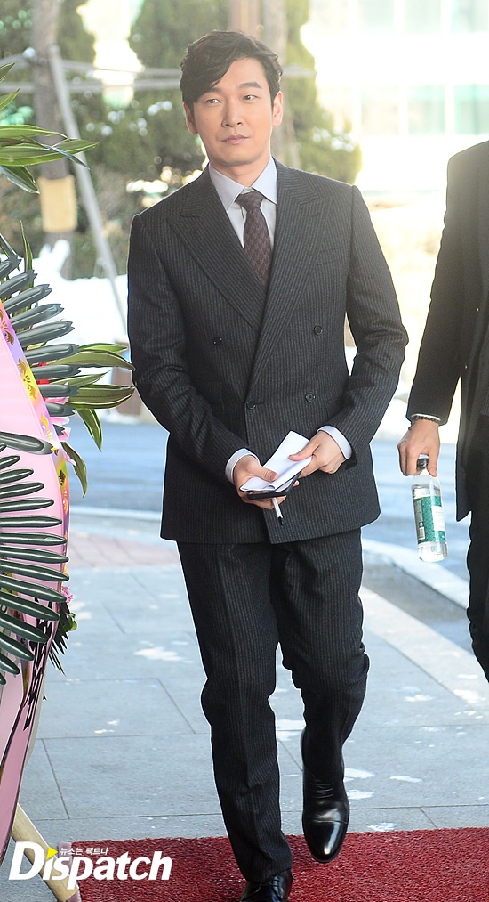 Park Ha Sun cuoi Ryu Soo Young anh 8